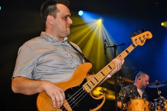 Bassist Michael Lindblad
